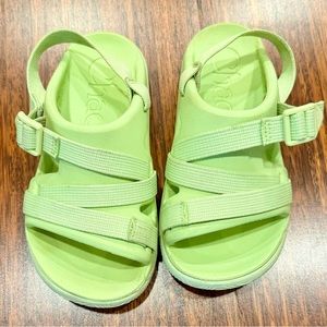 Chaco Chillos Sport Sandal Green Kids Size 1 VGUC
